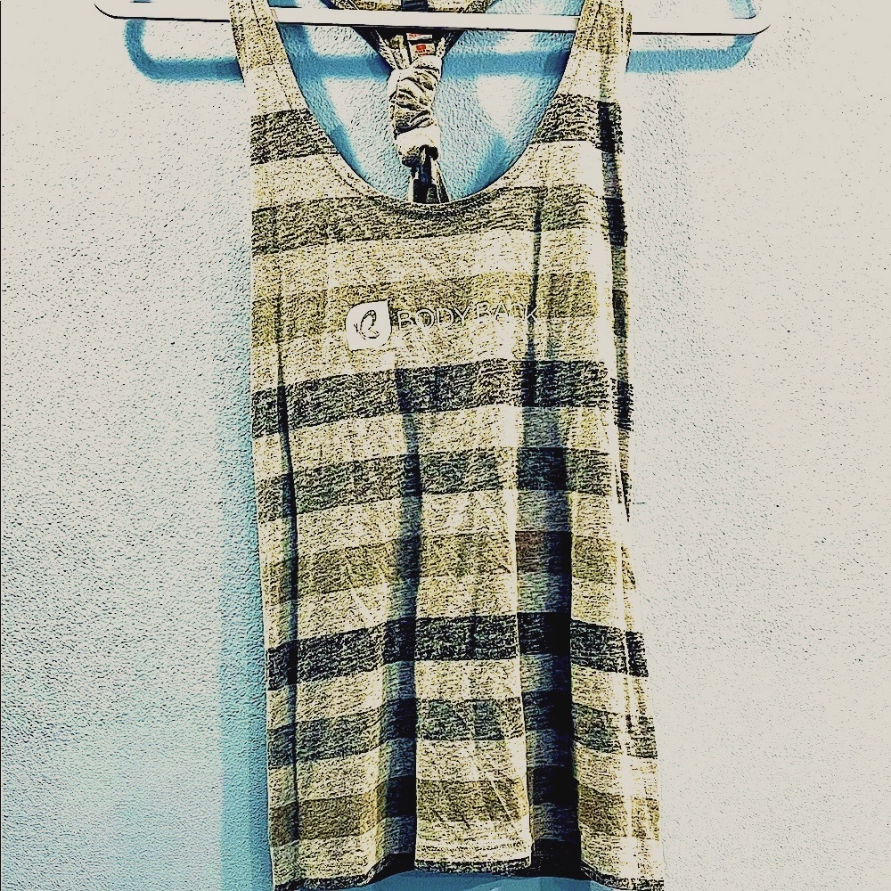 ❤︎❥👽❣️❥5-4-$25 Body Back- S & M ELNC  Razor back stripped tank top